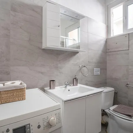 Apartment Silk Mill Leonnatou, Centre