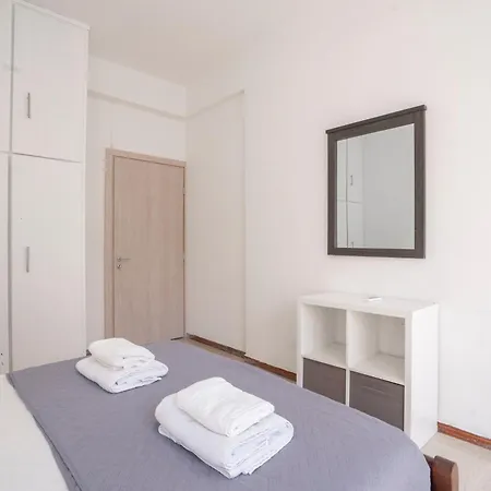 Silk Mill Leonnatou, Centre Apartment *